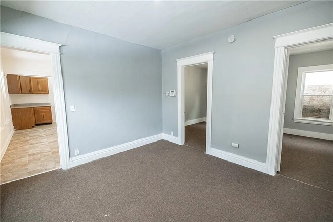Building Photo - 130 Weyl St