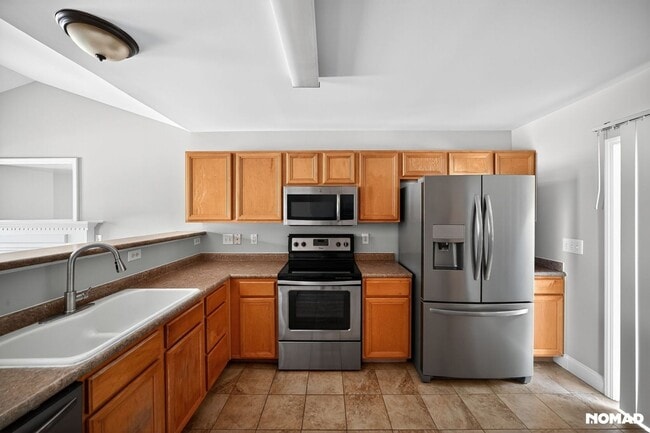 Building Photo - 405 Foxbridge Ct