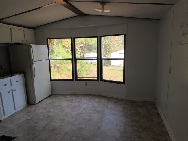 Building Photo - 5030 Kenleigh Dr