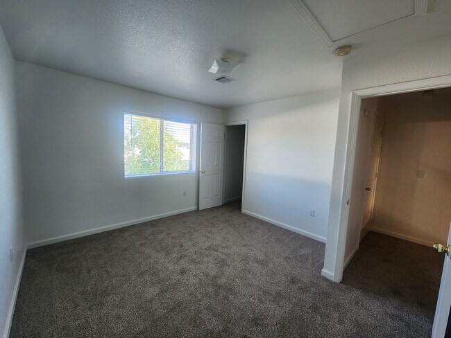 1er dormitorio con vestidor - 2530 Hartnell Ave