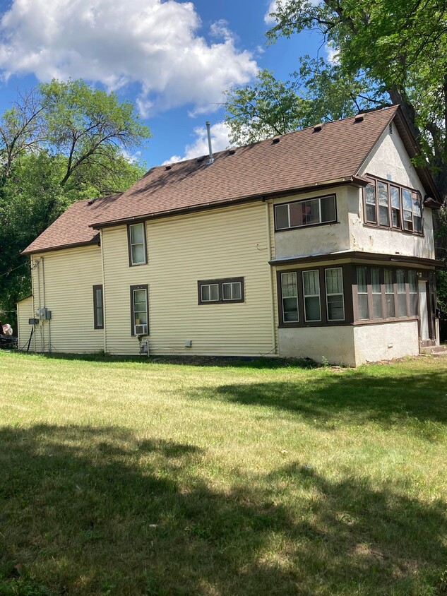 Primary Photo - 133 Cayuga St
