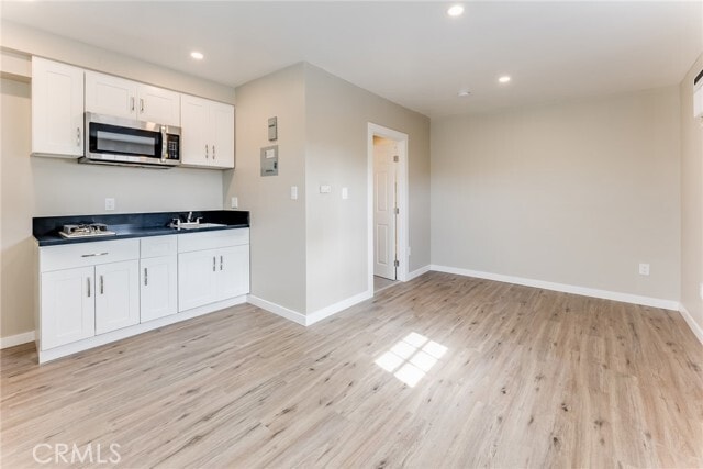 Foto del edificio - 12008 Roscoe Blvd