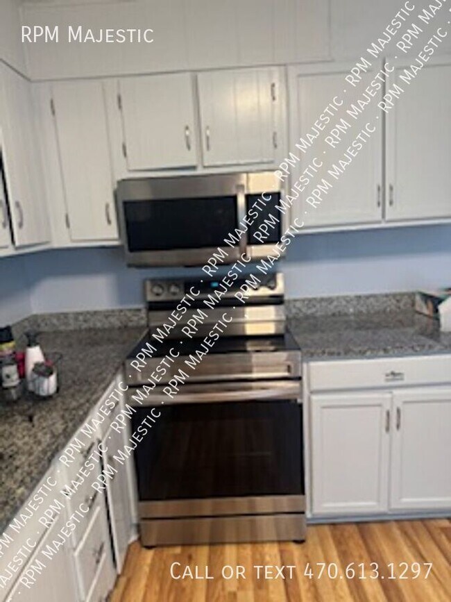 Building Photo - 5202 Edgemoor Dr NW