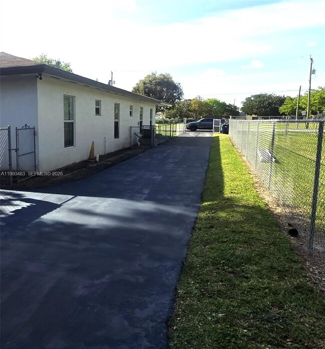 Foto del edificio - 10357 SW 178th St