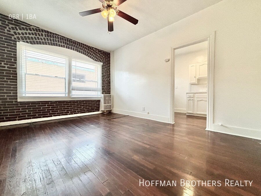 Foto principal - 147 Normandie Ave