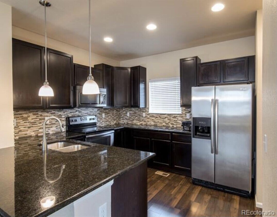 Foto principal - 11200 Colony Cir