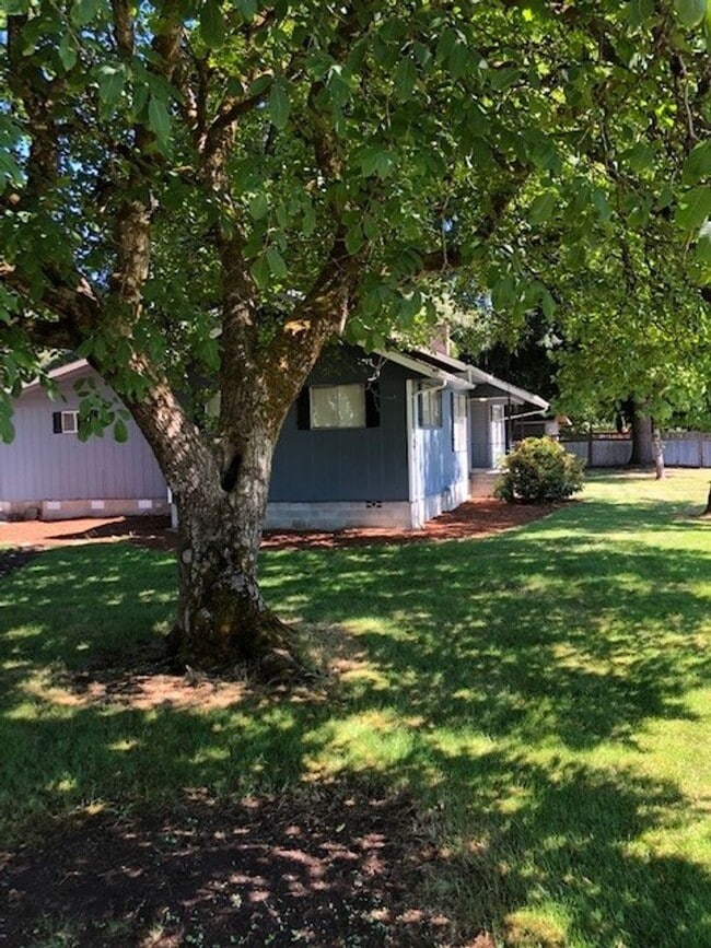 Building Photo - STATUS: UNAVAILABLE; PENDING APPLICATION-R...