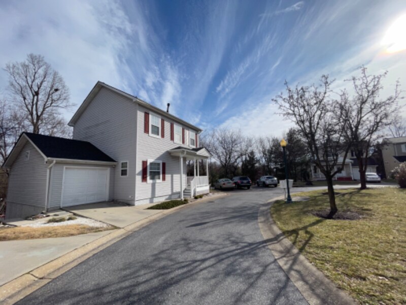 Primary Photo - 7140 Stone Throw Way