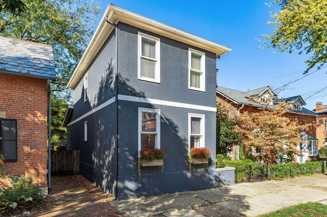 Building Photo - 745 Mohawk St