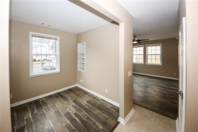 Foto del edificio - 170 Windcroft Ln NW