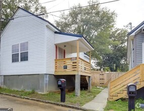 Building Photo - 1408 2nd Ave