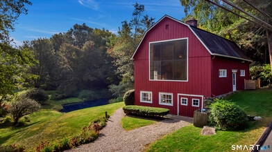 Building Photo - 42 Picketts Ridge Rd