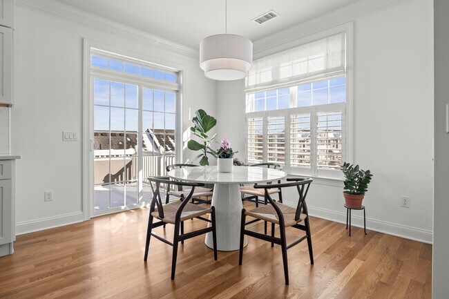 Foto del edificio - 35 Moorland Dr