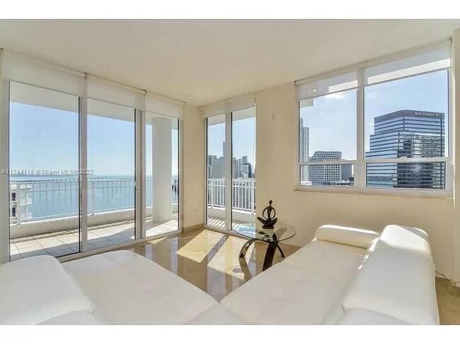 Building Photo - 801 Brickell Key Blvd