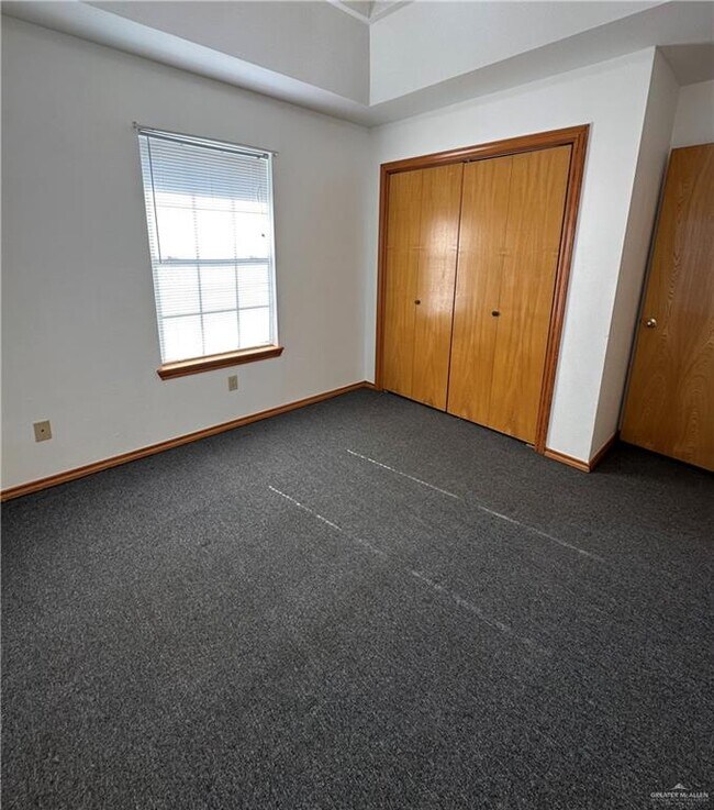 Foto del edificio - 1122 E Eller Ave