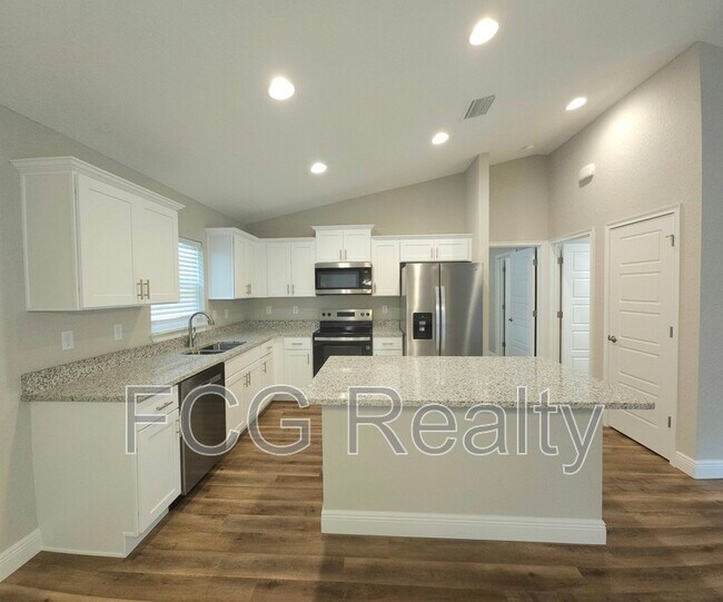Building Photo - 9058 N Bee Way