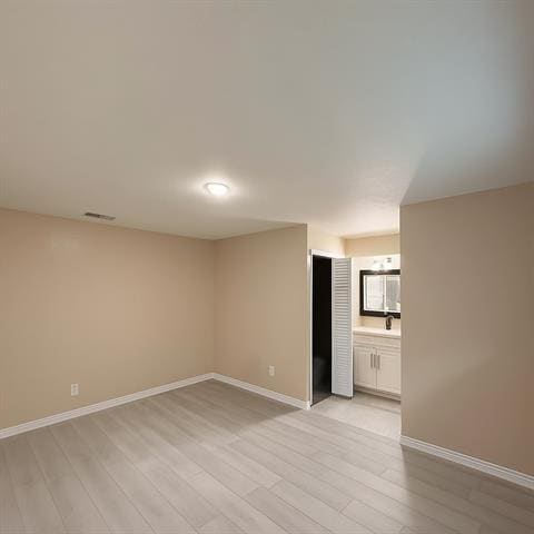 Foto del edificio - 2726 Kellogg Ave