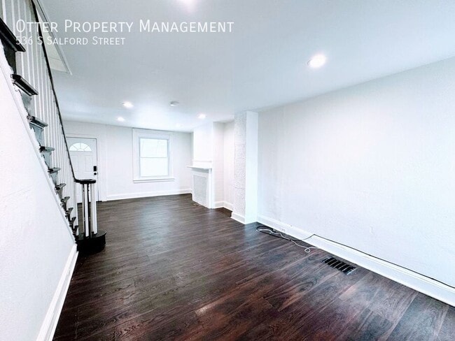 Photo - 536 S Salford St House