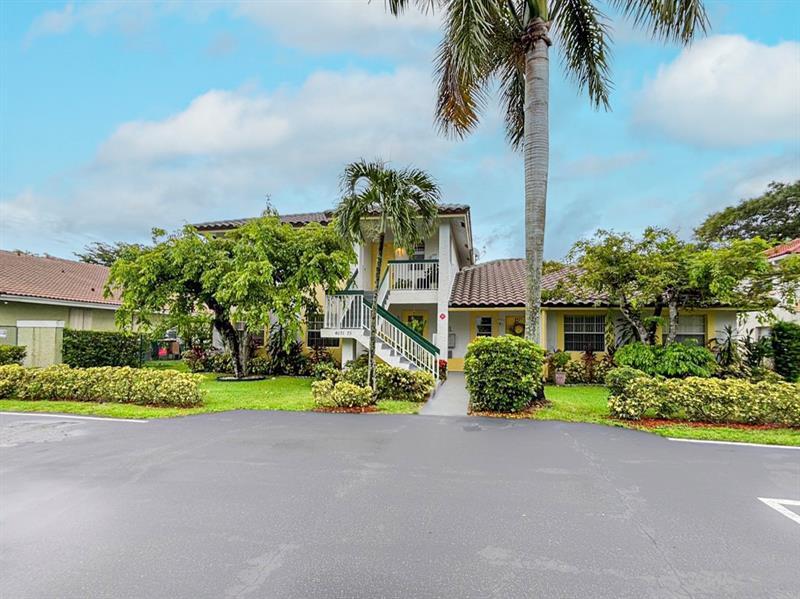 Foto principal - 4071 NW 114th Ave