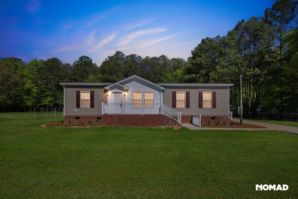 Primary Photo - *BRAND NEW* 3 Bedroom Single Family – Mode...
