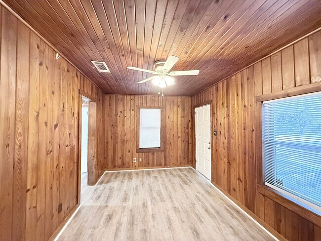 Foto del edificio - Charming 2-Bedroom Home