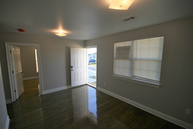 Foto del edificio - 718 16th St