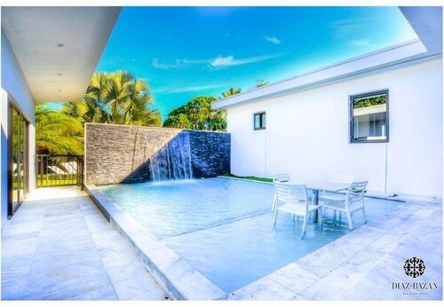 Foto principal - 5750 Lagorce Dr