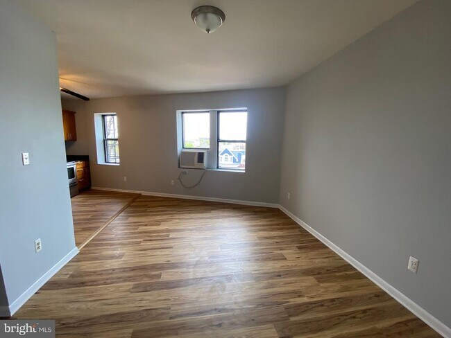 Foto del edificio - 5 Rhode Island Ave NW
