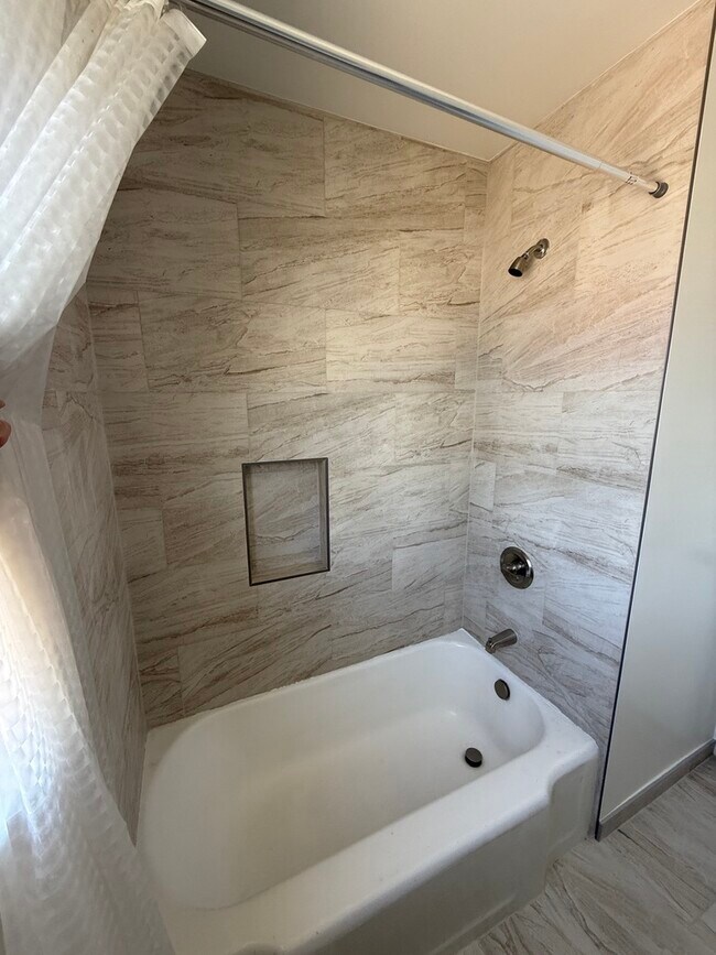 Shower - 328 W 17th St