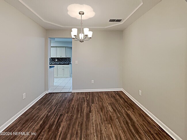 Foto del edificio - 1737 Gumtree Dr