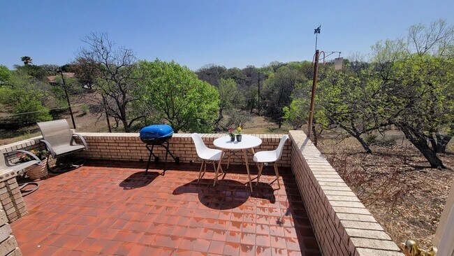 Foto del edificio - 2910 Wacos Dr