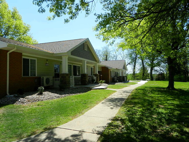 Building Photo - Greensburg Village