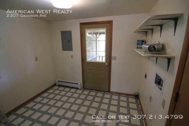 Building Photo - 4bed/2bath/2car