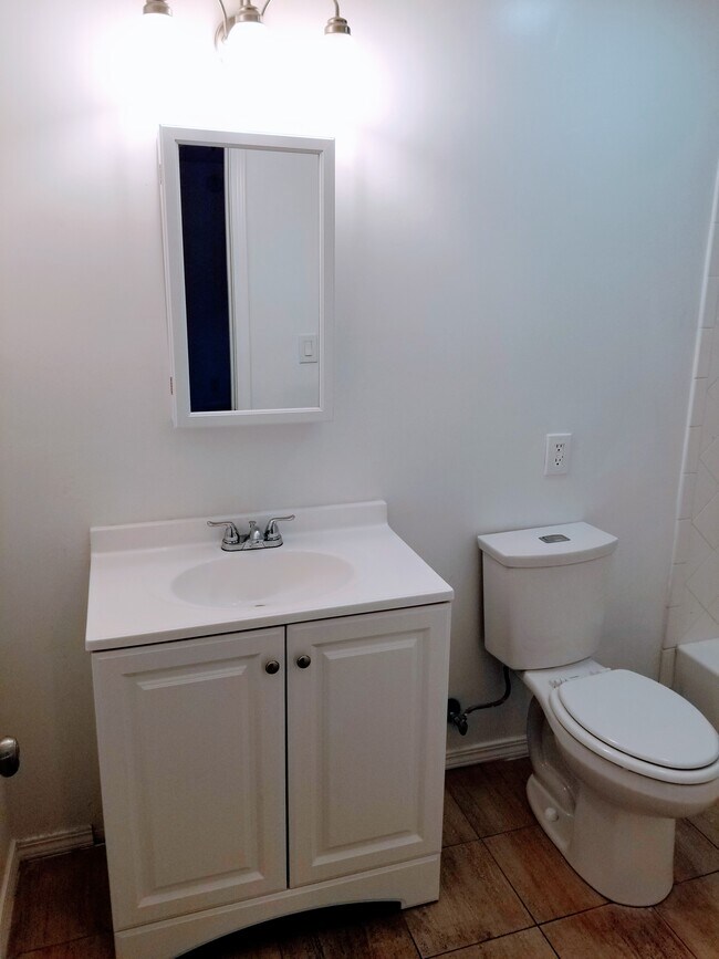 Bathroom - 1348 Roland Curtis Plz