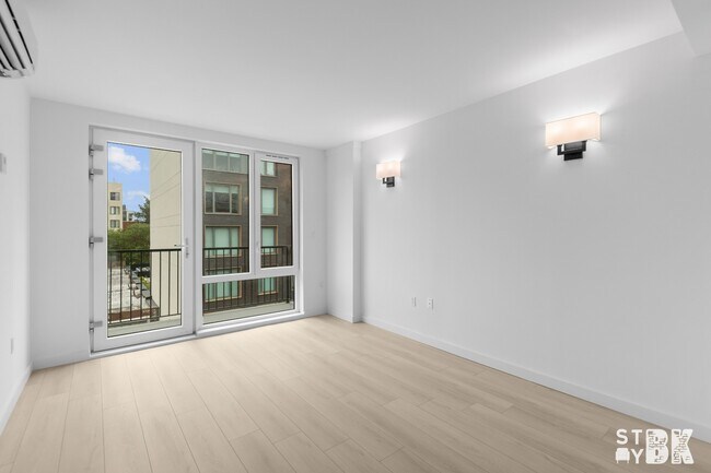 Foto del edificio - 227 Clarkson Ave