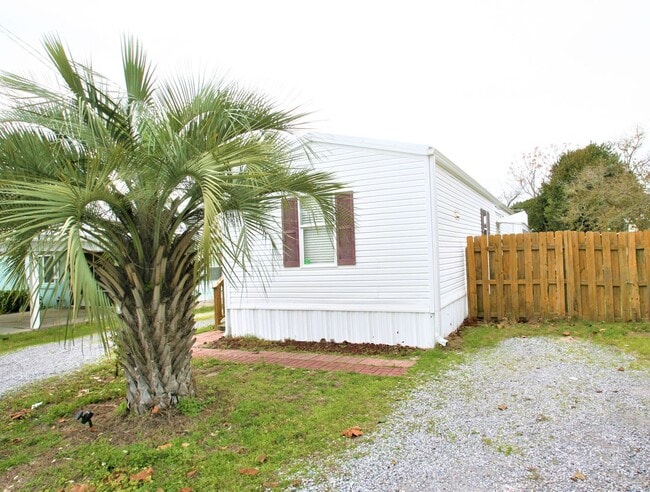 Foto del edificio - PCB Rental 2 BR / 1 BA - Convenient to it ...