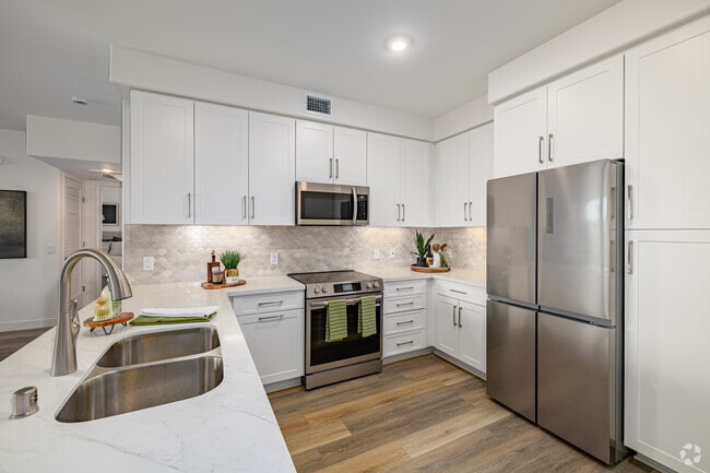Interior Photo - Avia La Jolla
