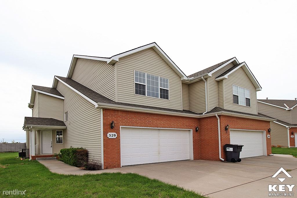 Primary Photo - 537 N Bristol Ct