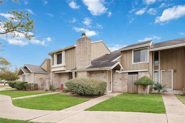Foto del edificio - 12033 Bob White Dr