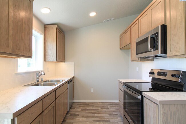 Foto del edificio - 3 Bed/2 Bath Rambler in Pasco