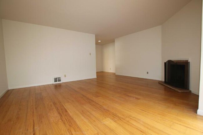 Building Photo - 1 bedroom in San Francisco CA 94115