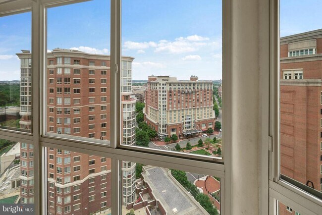 Foto del edificio - 2181 Jamieson Ave