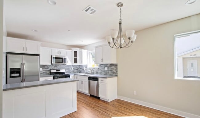 Foto del edificio - 4836 W 18th St