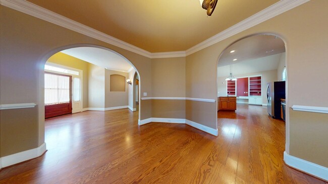 Building Photo - 461 Belmonte Dr