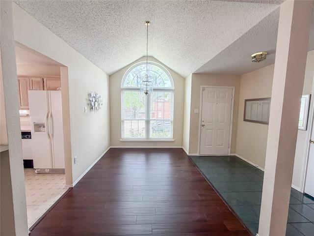 Building Photo - 554 Valley View Dr
