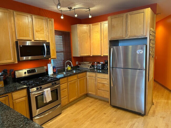Foto del edificio - 2746 N Ashland Ave