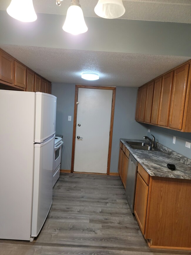 Kitchen - 7305 W 157th St