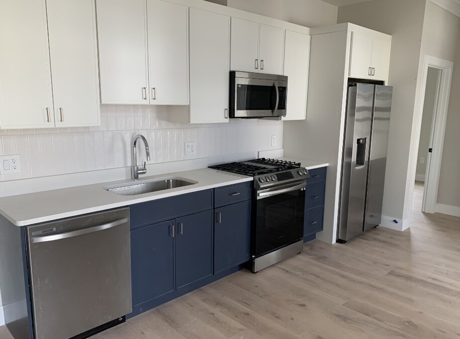 Foto principal - 157 Everett St