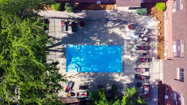Seasonal Pool - Lamar Village Apartments