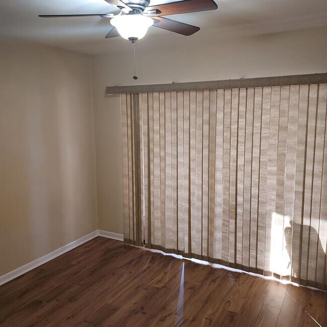 Foto del edificio - 13804 Lazy Oak Dr